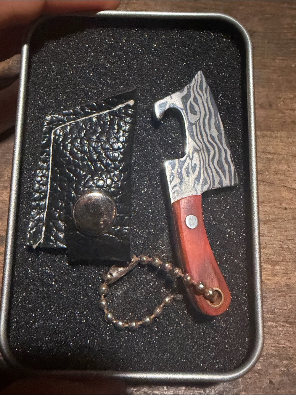 Mini Cleaver Key & Card Holder in Red Wood